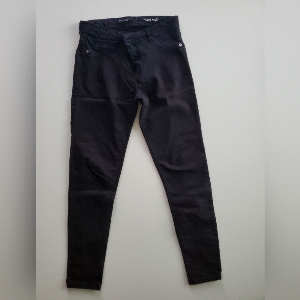 🖤 Everyday Comfort in Style: Black Low Rise Skinny Jeans 👖